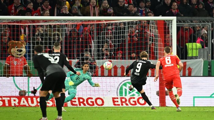 Höler schockt die Bayern – Freiburg gewinnt in München