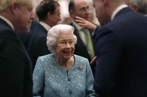 Queen Elizabeth II. hat einen Preis für Senioren abgelehnt, weil sie sich zu jung dafür fühlt. Foto: dpa/Alastair Grant