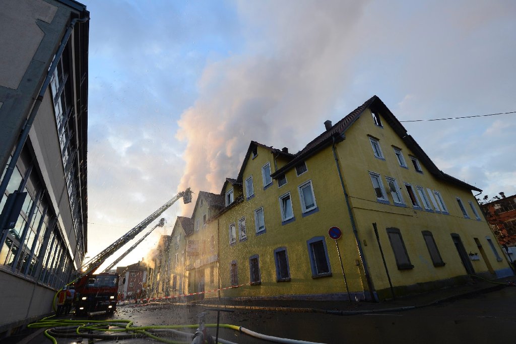 Am 10. März waren bei einem verheerenden Feuer in Backnang acht Menschen ums Leben gekommen. Jetzt soll die Brandruine wieder aufgebaut werden.