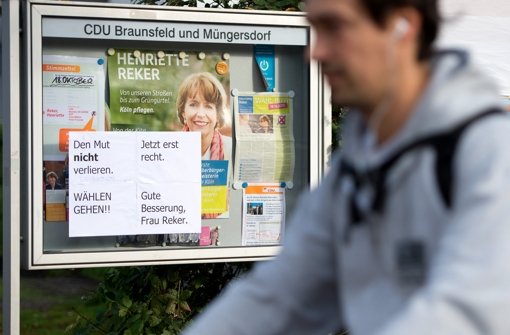 Die Kölner OB-Wahl wird durch die Messerattacke auf OB-Kandidatin Reker überschattet Foto: dpa