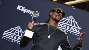 Snoop Dogg würdigte seinen 1996 erschossenen Kumpel Tupac Shakur, der in die Rock and Roll Hall of Fame aufgenommen wurde. Foto: AFP