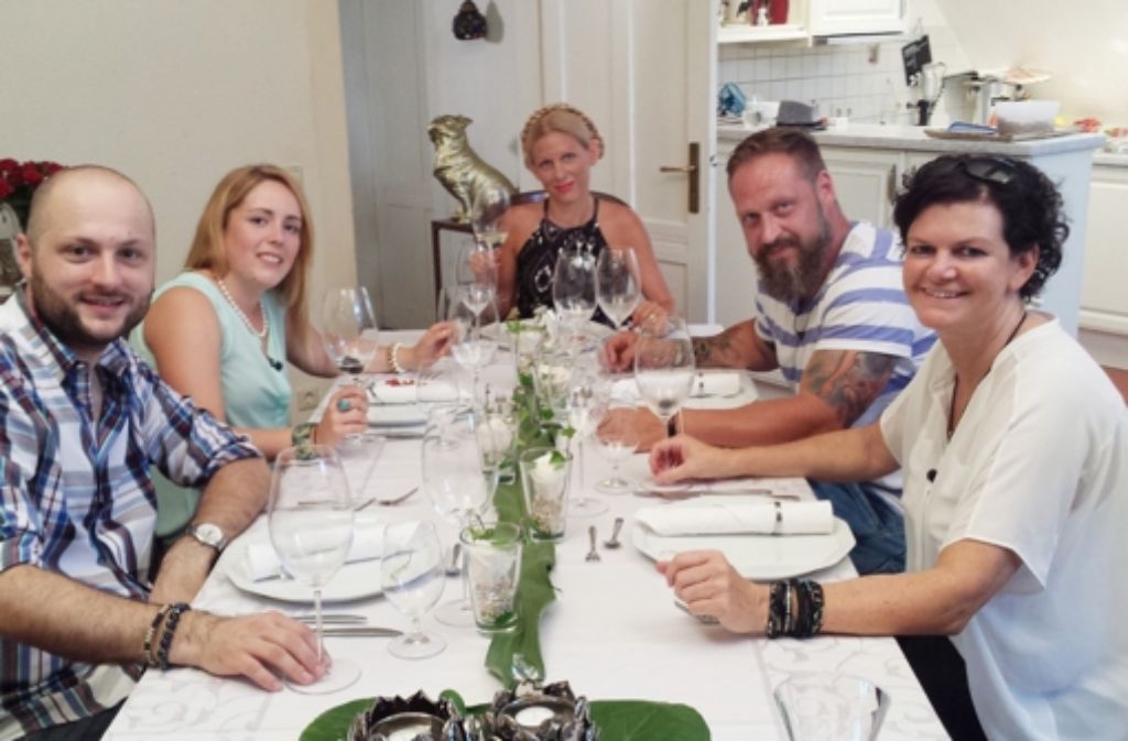 Ihre Freunde haben Nadine Banken (Mitte) geraten, sich bei „Das perfekte Dinner“ zu bewerben.