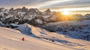 Wenn die Sonne am späten Nachmittag über den Gipfeln der Alpen verschwindet, ist die Skifahr-Romantik perfekt. Foto: Dolomiti Superski