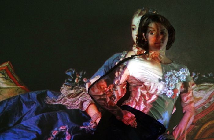 Eva Baumann zeigt ihre Performance „herland“: Tanz in einer Stadt, in der Frauen regieren