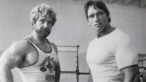 Ein Foto aus der goldenen Ära der 80er Jahre: Jusup Wilkosz (links) beim Training mit seinem Freund Arnold Schwarzenegger. Foto: factum/Weise