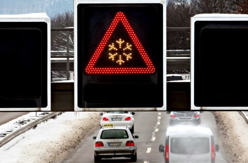 Momentan ist die Verkehrslage in der Region Stuttgart durch Schnee und Eis nicht beeinträchtigt. Das kann sich bei den aktuellen Temperaturen aber schnell ändern. (Symbolbild) Foto: dpa