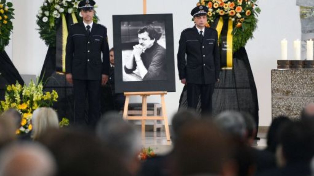 Domkirche in Stuttgart: Bewegende Trauerfeier für Polizeichef Thomas Züfle