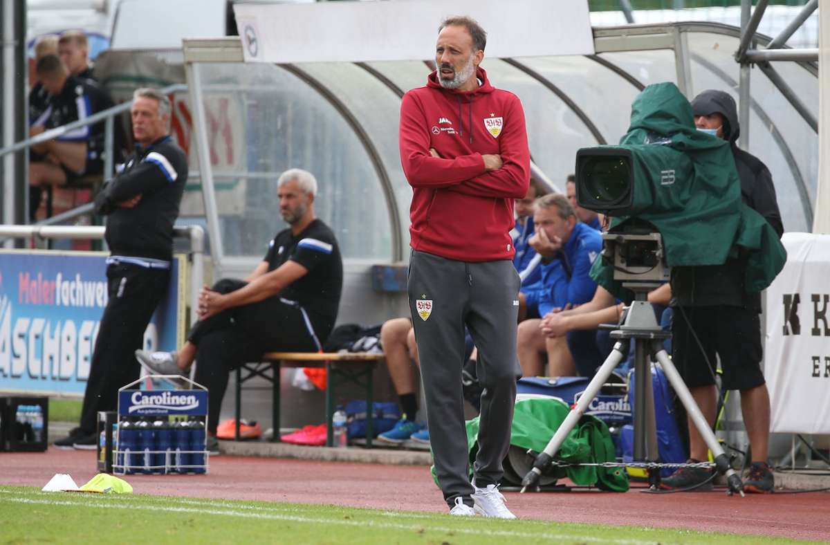 VfB-Trainer Pellegrino Matarazzo konnte sein Team zum Abschluss des Trainingslagers noch einmal im Wettkampfmodus begutachten.