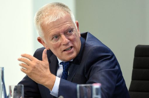 Stuttgarts Oberbürgermeister Fritz Kuhn setzt darauf, dass das Förderprogramm in den nächsten Jahren fortgesetzt wird. Foto: dpa