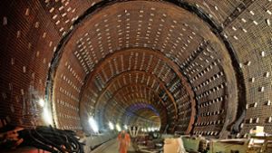 So sieht es seit Februar schon unter der Erde aus: Die Südröhre des Rosensteintunnels. Foto: Stadt Stuttgart