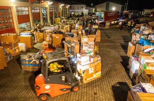 Viele Organisationen im Südwesten haben Hilfsgüter für Kroatien gesammelt. (Bild vom 1. Januar in Bad Krozingen) Foto: dpa/Philipp von Ditfurth