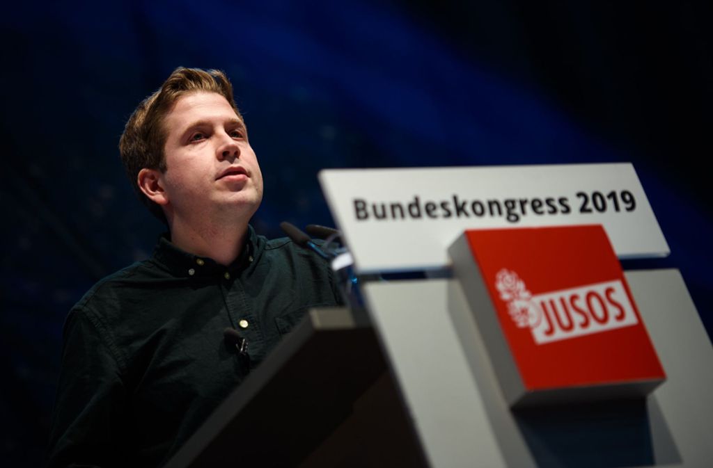 Kevin Kühnert wurde  mit 88,6 Prozent der Stimmen im Amt des Juso-Vorsitzenden bestätigt. Foto: dpa/Gregor Fischer