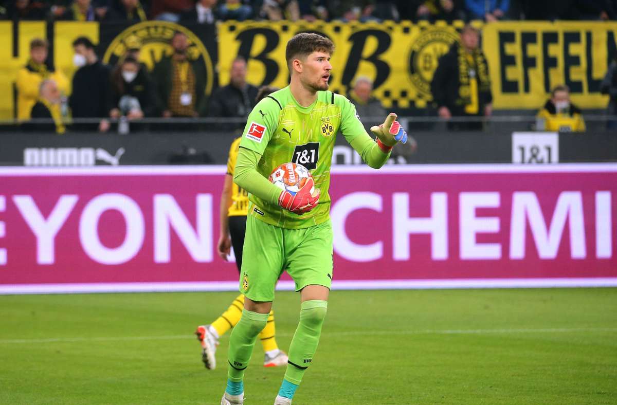 Auch Gregor Kobel (24) spülte Geld in die VfB-Kassen – 15 Millionen Euro überwies Borussia Dortmund 2021 nach Stuttgart. Beim BVB hat sich Kobel mit guten Leistungen als Stammtorhüter etabliert.