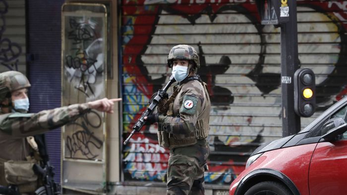 Vermuteter Terror vor „Charlie-Hebdo“-Gebäude erschüttert Paris