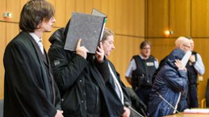 Prozessauftakt in Bochum: Die Angeklagten sollen Lidl erpresst haben. Foto: dpa