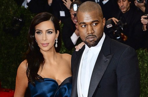 Kim Kardashian und Kanye West haben sich in Florenz das Ja-Wort gegeben. (Archivbild) Einige Hochzeitsgäste gibt es in unserer Fotostrecke zu sehen.  Foto: dpa
