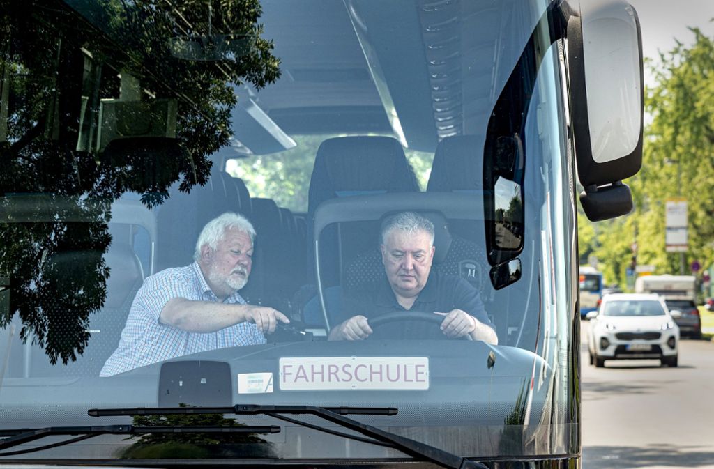 Kreis Böblingen: Neustart als Busfahrer mit 51 Jahren - Böblingen