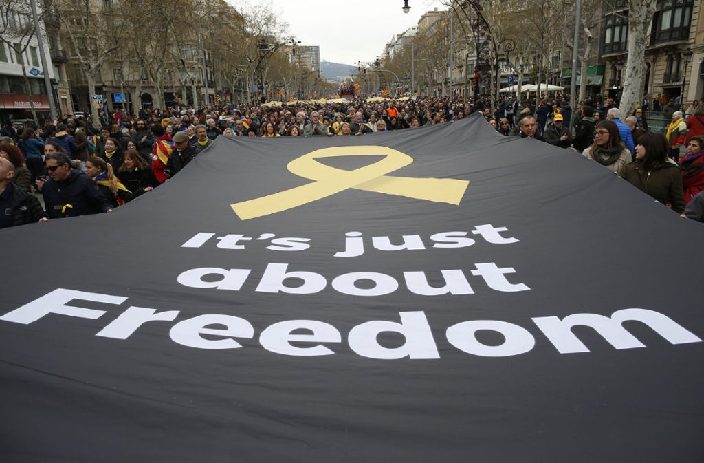 Proteste gegen die Festnahme von Carles Puigdemont in Barcelona