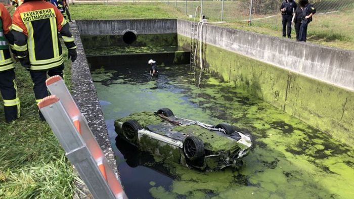 Porsche-Fahrer tot – Auto lag tagelang im Wasserbecken