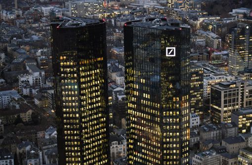 Nach Steuern schrieb die Deutsche Bank das dritte Jahr in Folge rote Zahlen. Foto: dpa