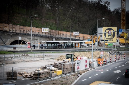 Die Bundesstraße 10 wird zwischen dem Wender der B 14 und der Rosensteinbrücke in Bad Cannstatt für Autofahrer erneut zur Sperrzone Foto: Lichtgut/Achim Zweygarth