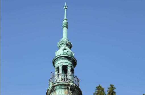 Ein zwei Meter langes Stück der Turmspitze der Heidelberger Universitätsbilbiothek ist verschwunden. (Archivbild) Foto: IMAGO/imagebroker/IMAGO/imageBROKER/Gerald Abele