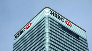 Bereits im vergangenen Jahr hatte die HSBC die Streichung zahlreicher Stellen angekündigt, nun kommen weitere hinzu. Foto: dpa/Jens Kalaene