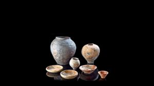 Keramikgefäße aus einem  römerzeitlichen Gräberfeld  bei Merklingen Foto:  