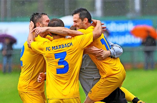 Genauso wie am Mittwoch möchten die Spieler des FC Marbach auch morgen wieder jubeln – dann über den Finaleinzug. Foto: Archiv (avanti)