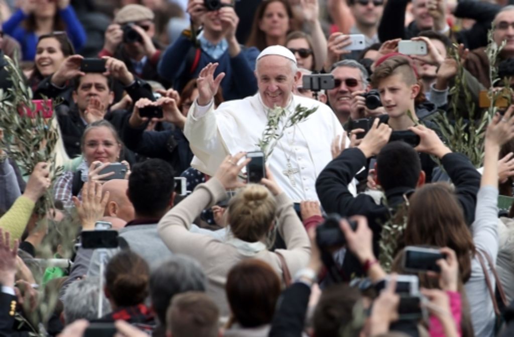 Papst Franziskus bei der Palmsonntagsprozession: Rund 65.000 Pilger schwenkten am Palmsonntag Ölzweige