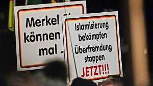 Die Pegida-Anhänger konnten am letzten Montag in Dresden nicht auf die Straße gehen - nun wollen die Veranstalter die Massen in Leipzig mobilisieren. (Archivfoto) Foto: epd
