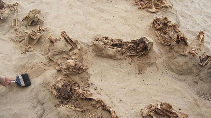 Archäologen entdecken altes Kinder-Massengrab
