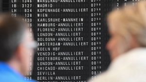 Viele Kunden warten heute noch auf die Erstattung von Flugtickets aus dem Jahr 2020. Foto: dpa/Arne Dedert