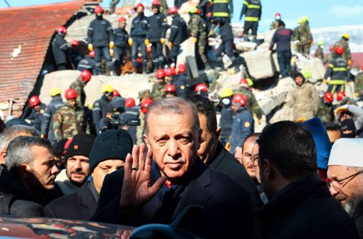Die Erdbebenkatastrophe und das schlechte Management der Regierung haben Erdogan das Vertrauen vieler Wähler gekostet. Foto: AFP/ADEM ALTAN
