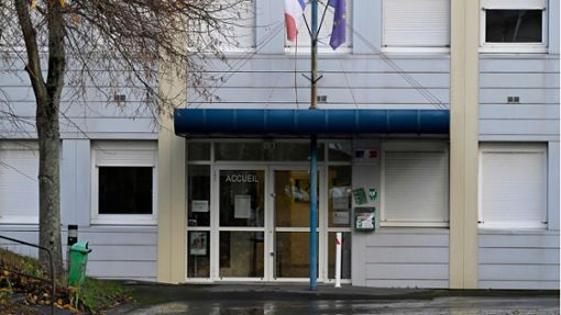 An einer Schule in Rennes soll eine Zwölfjährige ihre Lehrerin mit einem Messer angegriffen haben. Foto: AFP/DAMIEN MEYER