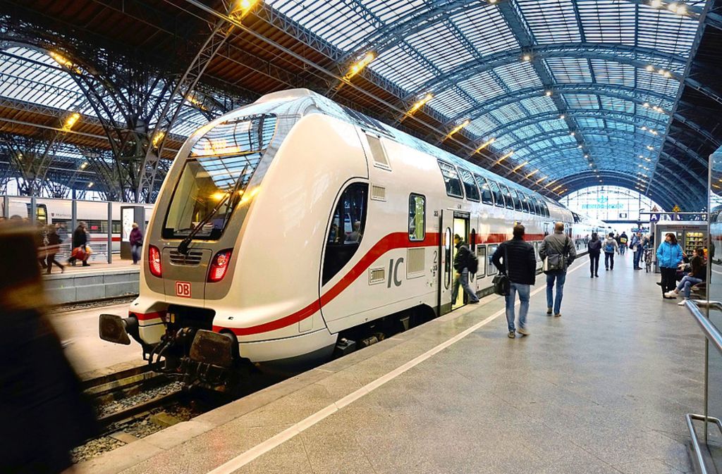 Milliardenbetrag für neue Züge Deutsche Bahn gibt