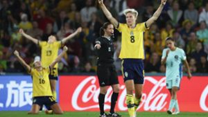 Die Schwedinnen feiern den dritten Platz bei der WM gegen Australien. Foto: dpa/Tertius Pickard