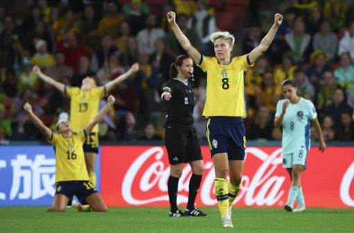 Die Schwedinnen feiern den dritten Platz bei der WM gegen Australien. Foto: dpa/Tertius Pickard