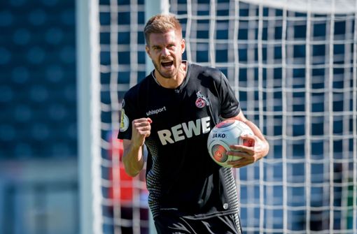 Hattrick und das Tor zum 8:1: Ex-VfB-Stürmer Simon Terodde trifft im Pokal für die Kölner und setzt damit ein Ausrufezeichen. Foto: Getty Images Europe