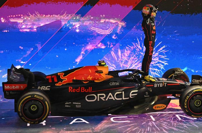 Formel 1 in Singapur: Verstappen nutzt erste Titelchance nicht - Perez siegt