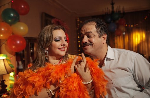 Manchmal wird Awatef (Mirna Moukarzel) ihr Mann Salim (Ali Sammoury) zu lüstern. Ob eine Zweitfrau Linderung bringen kann? Foto: Studiocanal