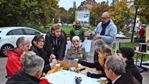 Teilnehmer des Workshops diskutierten am Bismarckplatz mit Experten.Foto: Privat Foto:  