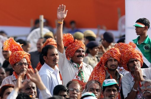 Anhänger der indischen Kongresspartei bei einr Wahlkampfveranstaltung Foto: dpa