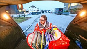 Der Bereitschaftsleiter Lutz Humbert hat die Tasche für die Hilfe für Babys und Kleinkinder stets im  Auto, wie jene für Erwachsene auch. Foto: factum/Granville