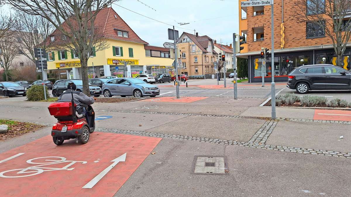 Farbspielereien in Fellbach: Fahrradstraße kommt künftig recht türkis  daher