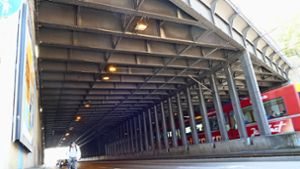 Die Stadtverwaltung schlägt vor, 250 000 Euro in ein  Lichtkonzept für den Eisenbahntunnel  in der König-Karl-Straße zu investieren. Foto: Uli Nagel