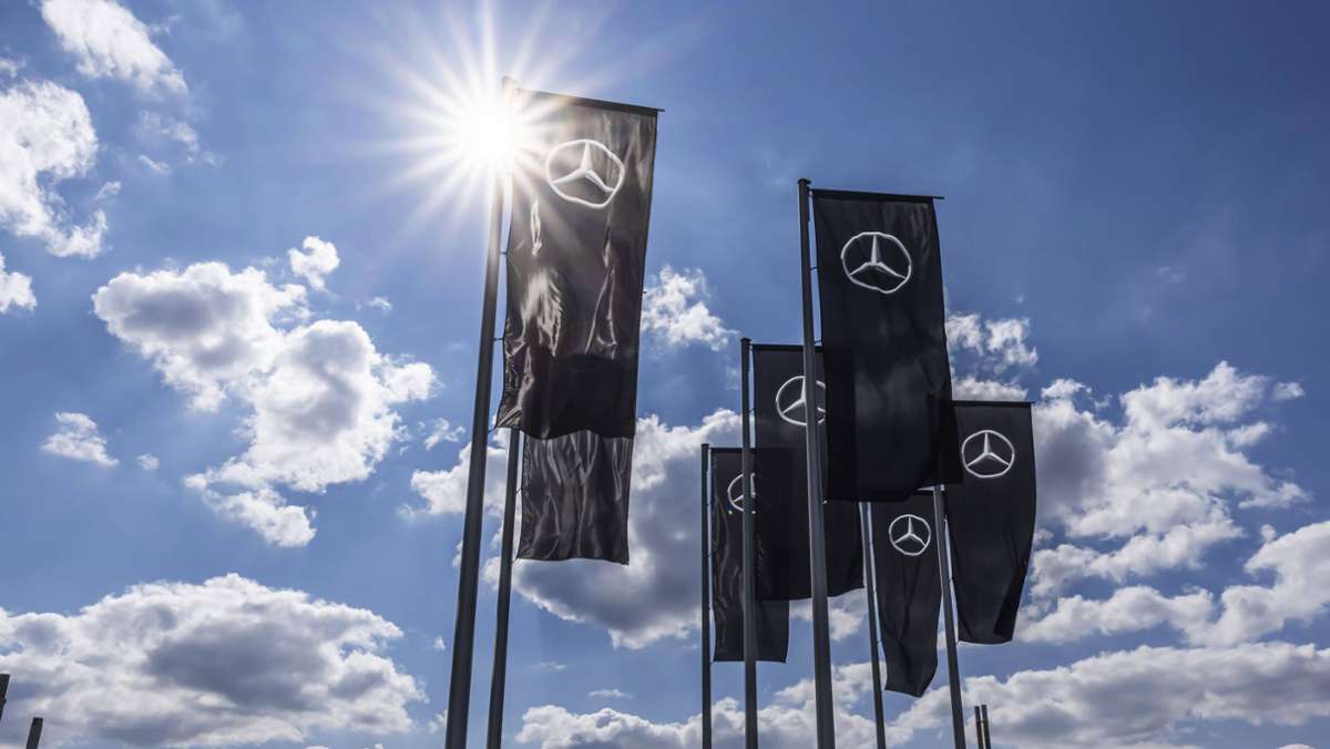 Stuttgarter Autobauer: Aufspaltung von Daimler kostet 700 Millionen Euro