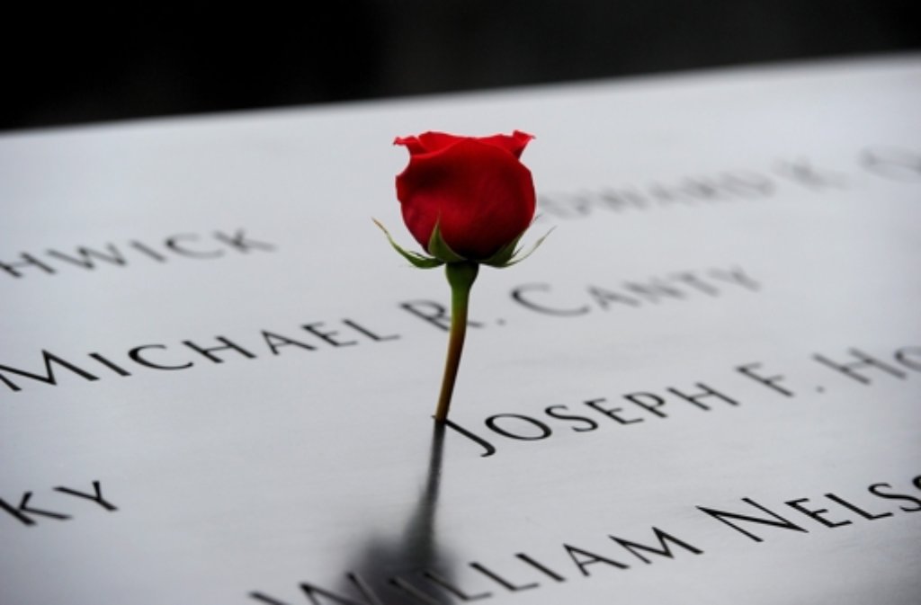 Die Menschen am Ground Zero in New York gedenken der Opfer vom 11. September.