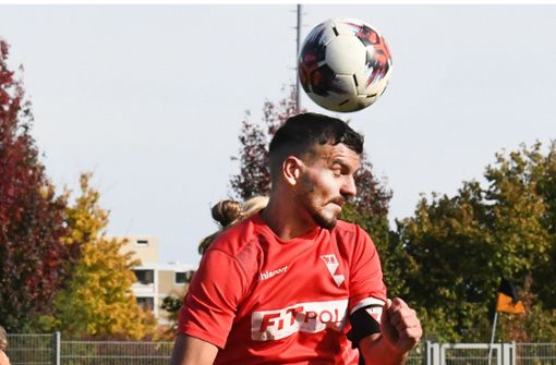 Samir Genc und der TSV Weilimdorf wollen durch einen Sieg gegen Ulm den Sprung von den Abstiegsplätzen schaffen. Foto: Günter  Bergman