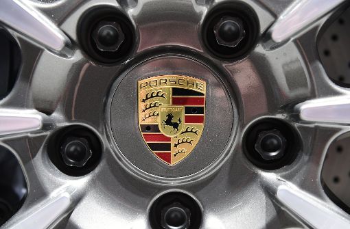 Bei ihrem Porsche drückte eine 79-Jährige gehörig aufs Gas. (Symbolbild) Foto: dpa
